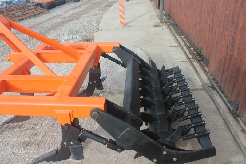 Плуг чизельный ПЧН-1,6 с зубчатым катком купить в Твери – «БДН-АгроКубань», 9