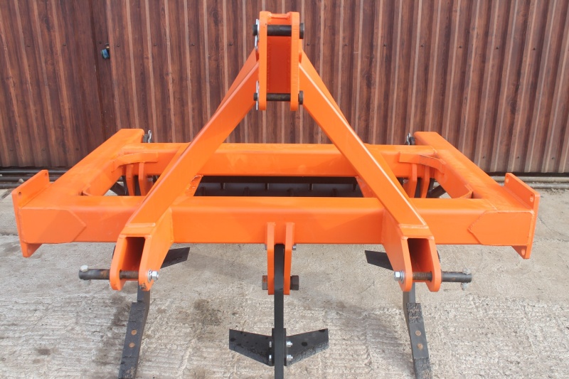 Плуг чизельный ПЧН-1,6 с зубчатым катком купить в Твери – «БДН-АгроКубань», 5