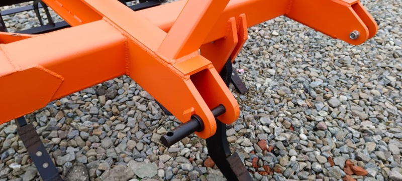 Плуг чизельный ПЧН 1,6 с планчатым катком купить в Твери – «БДН-АгроКубань», 5