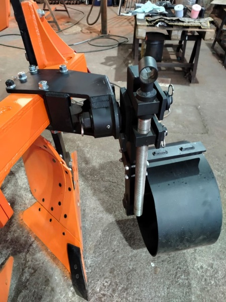 Плуг навесной оборотный 3/35+1 купить в Твери – «БДН-АгроКубань», 4