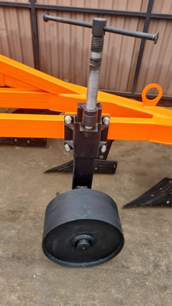 Плуг отвальный ПЛН 3-35 (3 корпуса) купить в Твери – «БДН-АгроКубань», 4