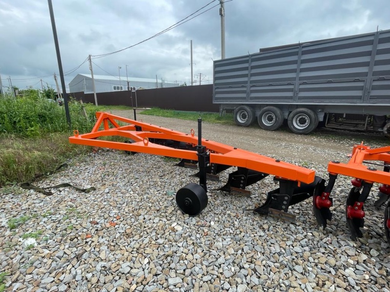 Плуг отвальный ПЛН 7-35 (7 корпусов) купить в Твери – «БДН-АгроКубань», 2